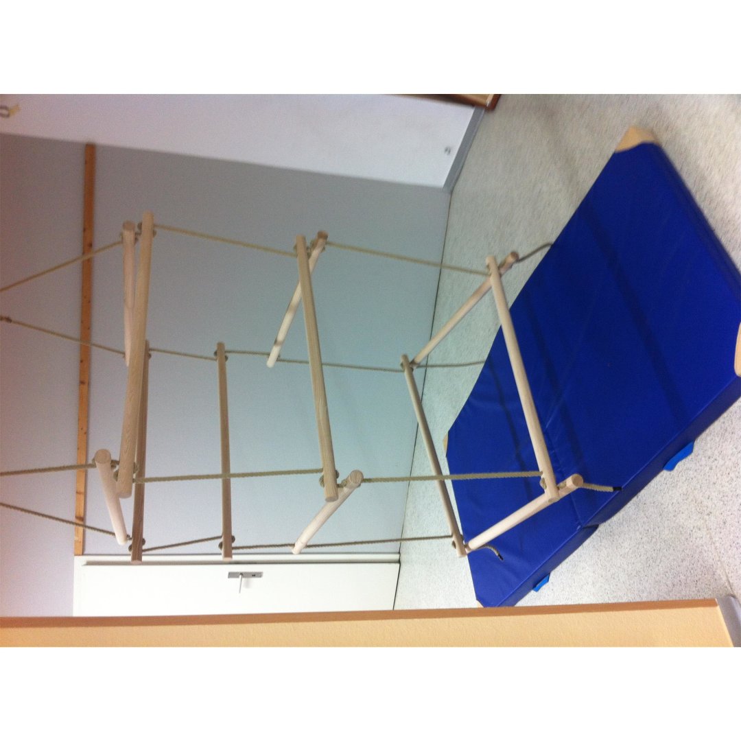 Strickleiter 4-seitig, stufenlos verstellbar