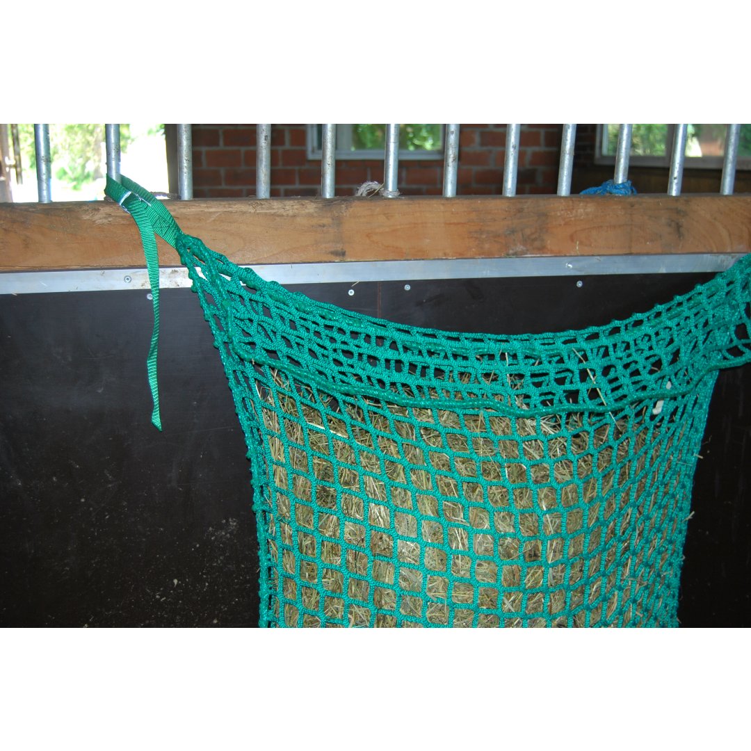 Hay net for round bales, 160 cm diameter, height 120cm, Ø 5 mm twine, # 100 mm mesh size.