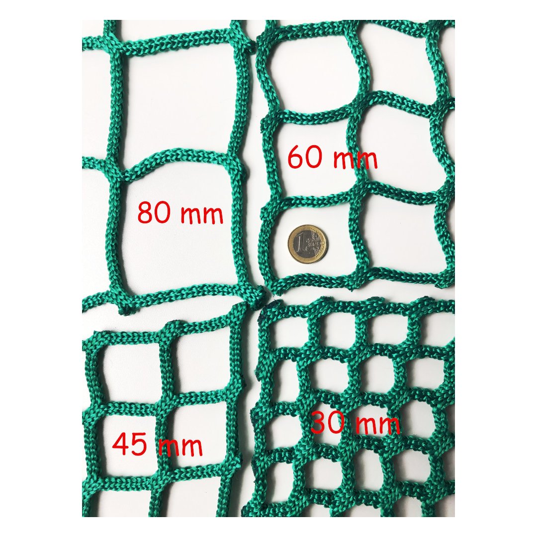 Heunetz für Rundballen, 180 cm Durchmesser, Höhe 120cm,  Ø 5 mm Garn, # 45 mm Maschenweite mit verzinktem Eisenring am Netz befestigt.